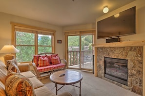 Furniture, Indoors, Living Room, Fireplace, Couch