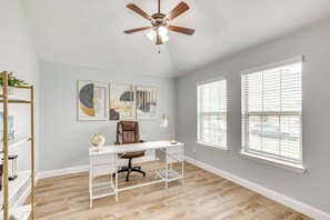 Private Office | Free WiFi | Books | Central Air Conditioning/Heat