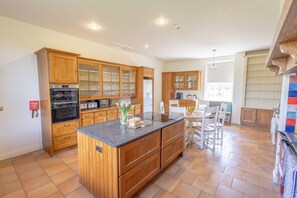 Kitchen (1)