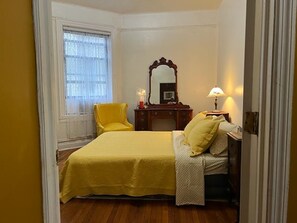 Bedroom #1 to rent--------------------------------------------------------------