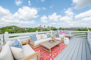 Start your day in paradise with a cozy coffee moment on our eagle's nest. Complete with lounge chairs and a charming seating area, it’s your perfect morning retreat. ☕🌞 #MorningBliss #EagleNestChill