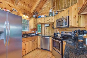 Fully furnished and equipped kitchen
