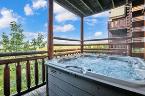 Soak all your cares away in the secluded 2nd bedroom balcony hot tub