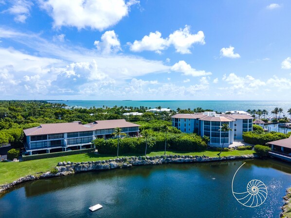 Welcome to Coral Harbour Club