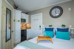 Pierre's Perch is the perfect space to unwind after a fantastic day in Key West, offering a serene atmosphere and all the comforts you need to relax.