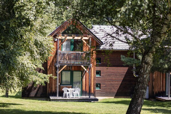 Außenseite Ferienhaus [Sommer]