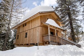 Holiday Home Exterior [winter]