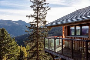 Außenseite Ferienhaus [Sommer]