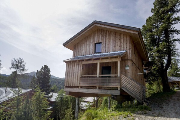 Außenseite Ferienhaus [Sommer]