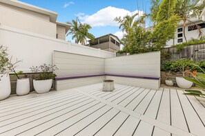 Enjoy this large outdoor space. 