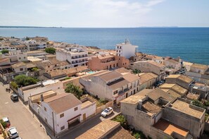 L'Eau, Ciel, Bâtiment, Nuage, Fenêtre, Bois, Design Urbain, Cotiers Et Relief Océaniques, Maison, Horizon