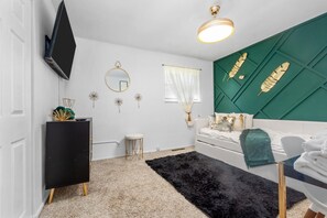 Bedroom with trundle bed