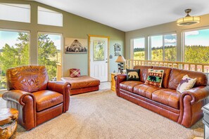 Sitting Room | Wood-Burning Stove | Free WiFi | Upper Level
