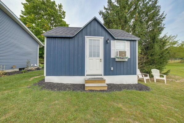 Allegan Vacation Rental | Studio | 1BA | 3 Steps to Enter | 192 Sq Ft