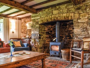 Living area | Cwmberwyn, Hundred House, Llandrindod Wells