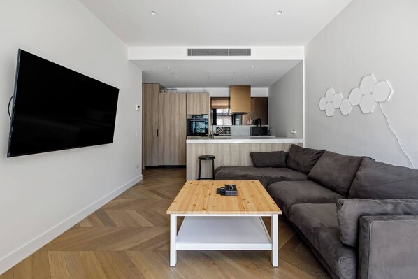 Get cosy in the lounge area. Kick back on plush sofa chairs while catching up on your favourite TV.
