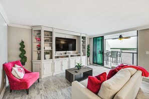 Living Room | Smart TV | Central A/C + Heating