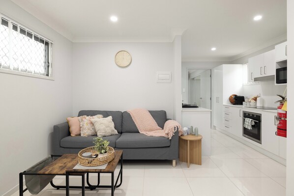 Private Living Room (1)