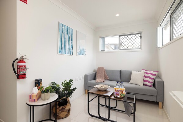 Private Living Room (1)