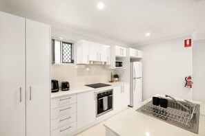 Private Kitchen (2)
