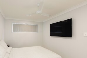 Bedroom (2)