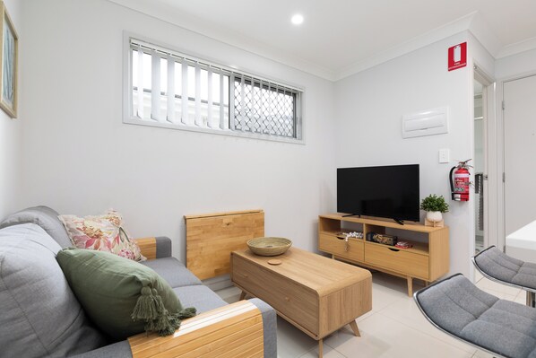 Private Living Room (1)