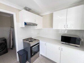 Jesmond_Lux (3 of 9).jpg 6/16/2025 12:34:35 PM