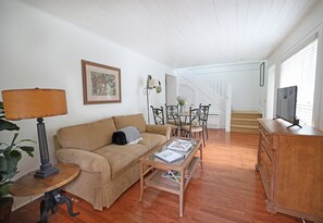 Open living space, living room and dining area