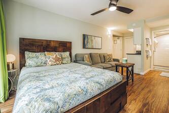 Cute Seaview Studio! Steps from Kamaole 2 Beach & Pool 🌺 Maui Banyan Resort