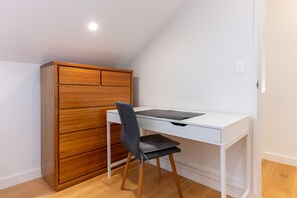 Master Bedroom & Study Nook