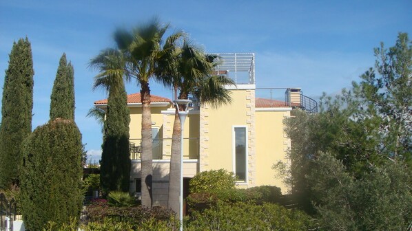 Front view of Villa Poinciana - taken March 2025