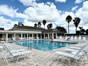 Allamanda Recreation Center - 0.5 Miles Away - Pool