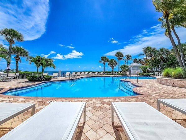 Ocean Front Town Home With Marina and Pool (22 of 27)