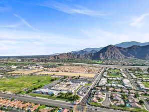 Walking distance to Indian Wells Tennis Garden