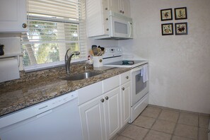Longboat Harbour C 207 Kitchen