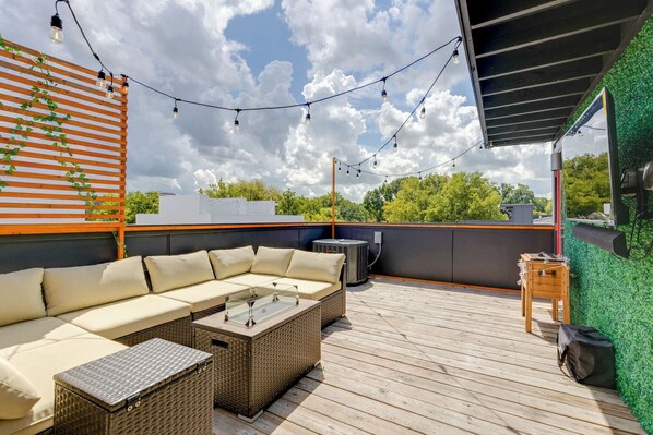 Spacious rooftop deck