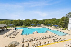 Top of the World pool features ample loungers, umbrellas and Tiki Bar! (summer)