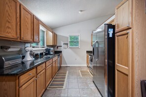Floor, Flooring, Indoors, Hardwood, Refrigerator