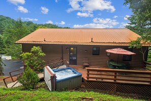 Tub, Hot Tub, Architecture, Building, Chair