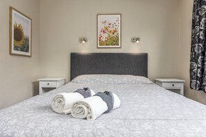 Unit 7 Bed (1)