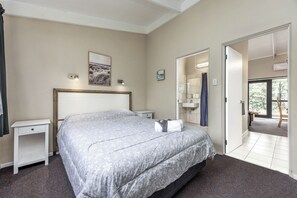 Unit 8 Bedroom (1)