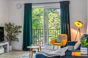 Living Room / Lounge