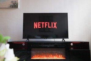 Living Room / Lounge
