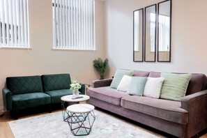 Living Room / Lounge