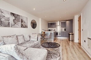 Living Room / Lounge