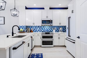 Fully equipped kitchen