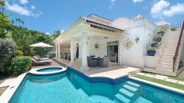 Discover the simplicity and charm of this villa in Mullins Bay, St. Peter