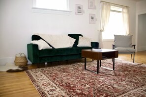 Livingroom with 11 foot ceilings