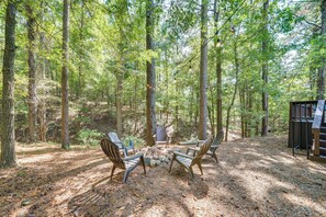 Fire Pit | Natural Surroundings