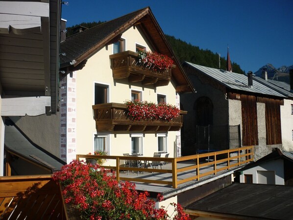 Haus Claudia - Ferienwohnung Mutzkopf